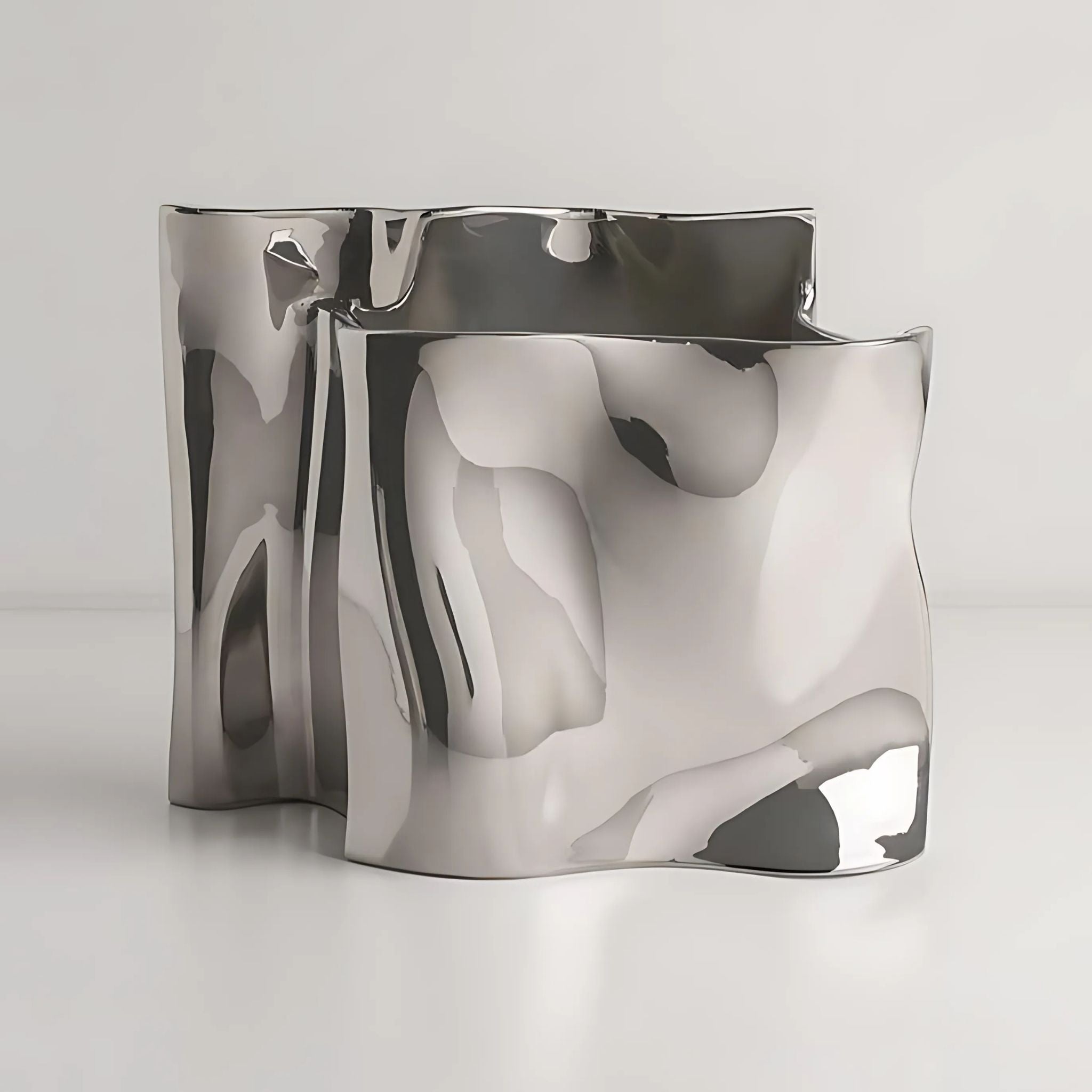 Sandra Vase - CHROME