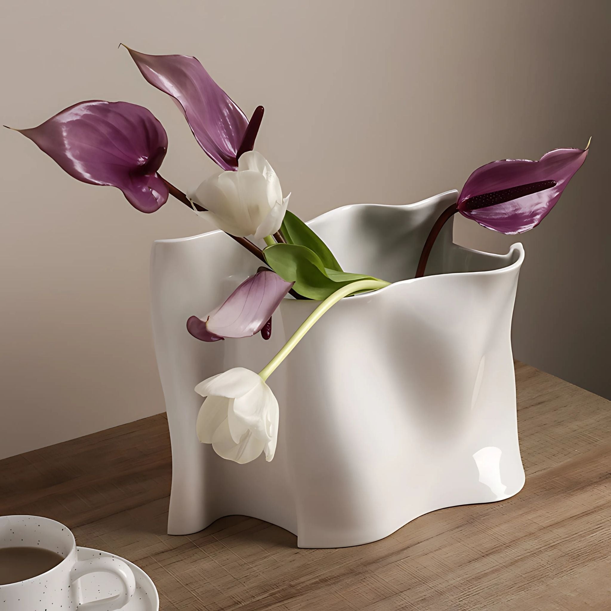 Sandra Vase