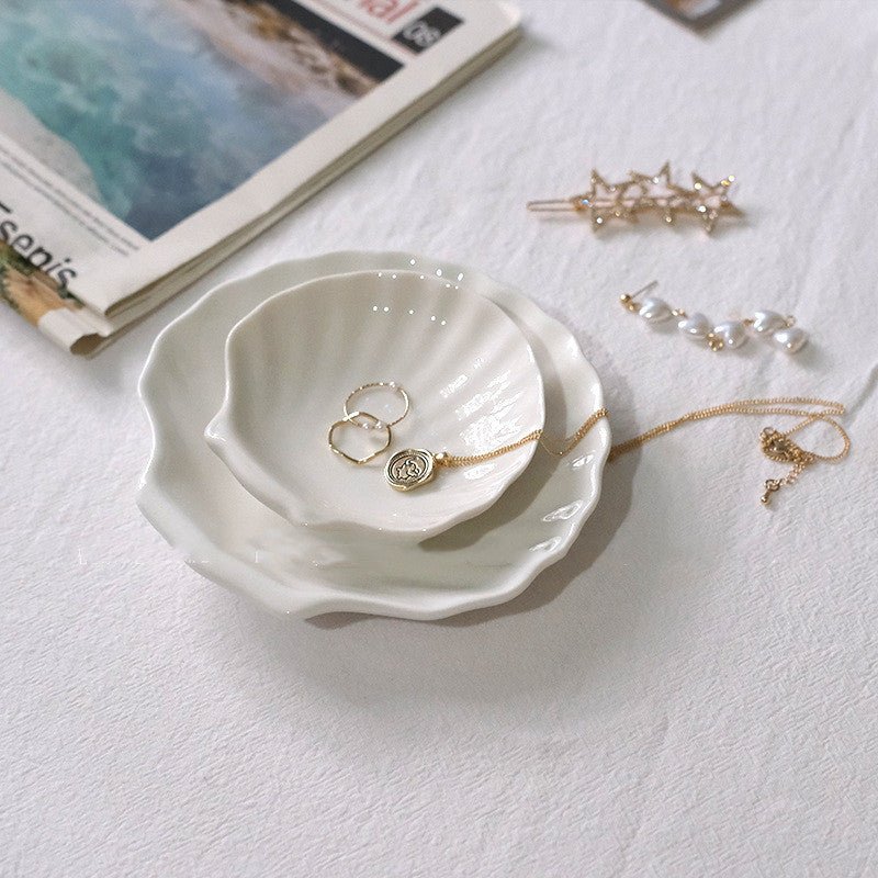 White shell elegant jewellery trays.