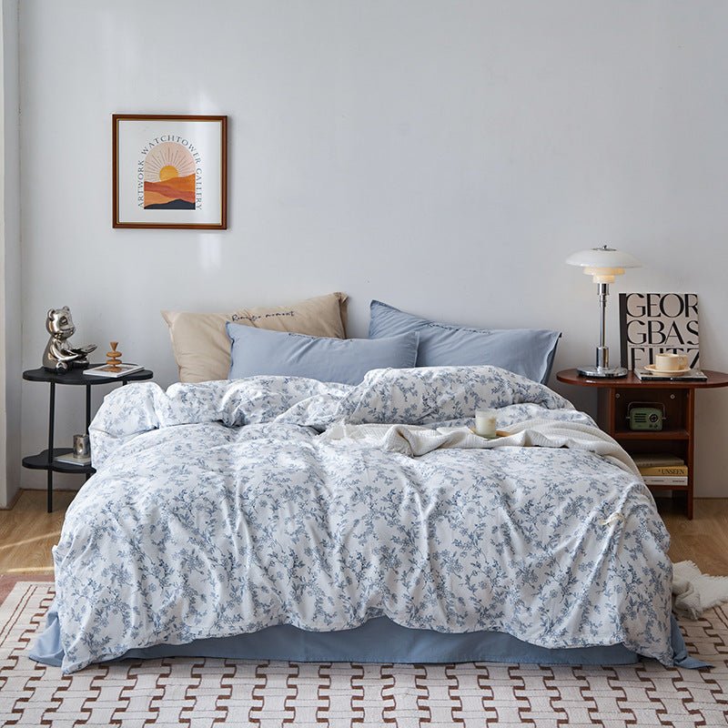 White and blue elegant flower bedding set.
