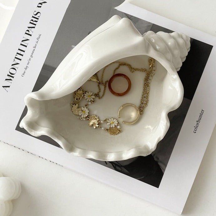 White, elegant, ceramic shell jewellery tray.