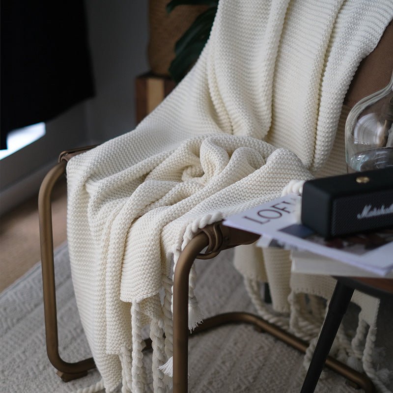 Knot Tassel Blanket Blankets White bedroom beekindled