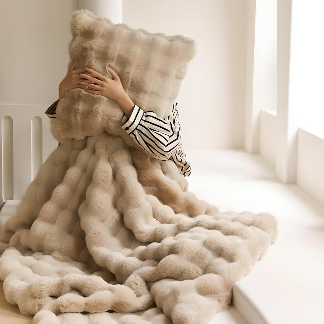 Fluffy beige bubble bedding set blanket & pillow