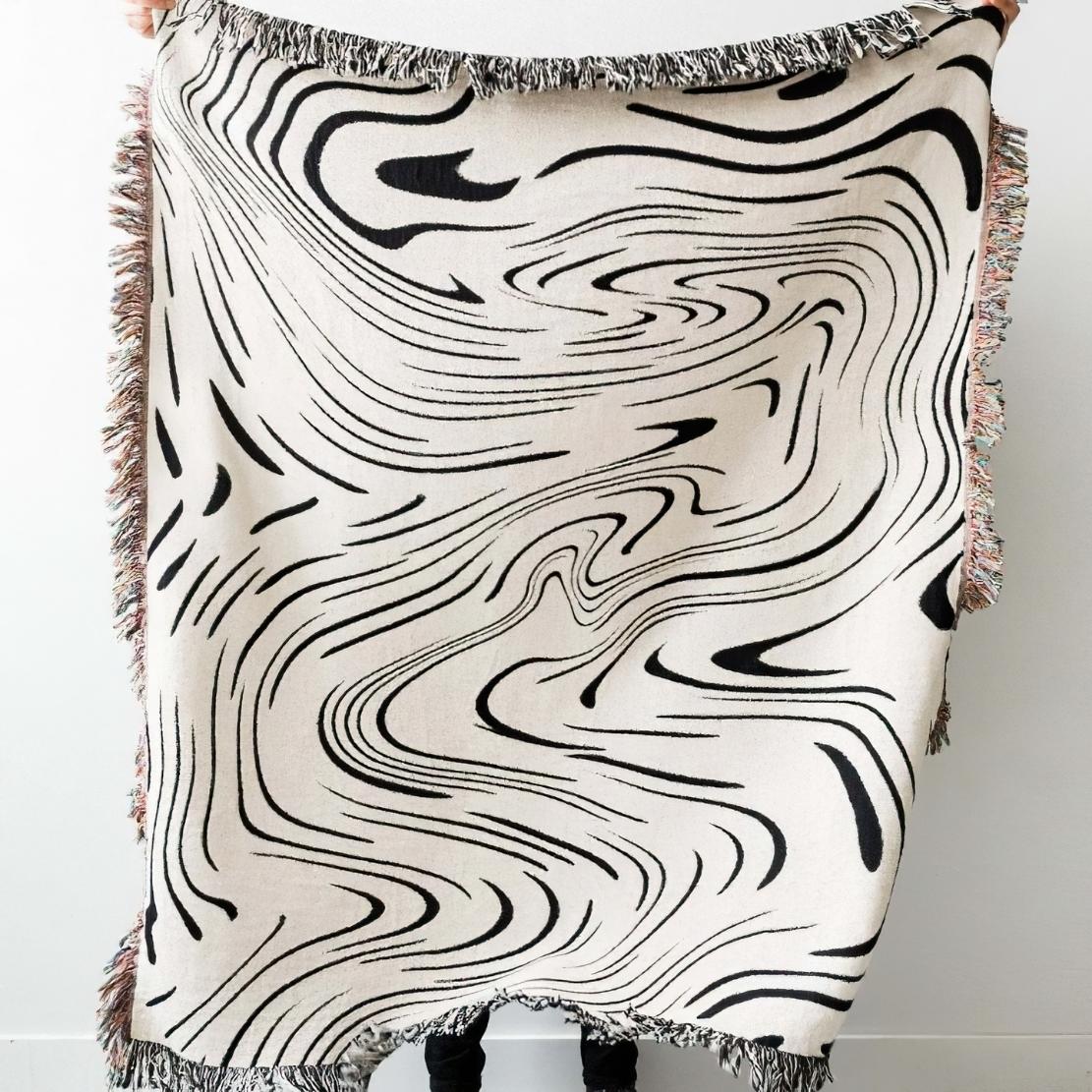 Black & white swirly lines tassel blanket