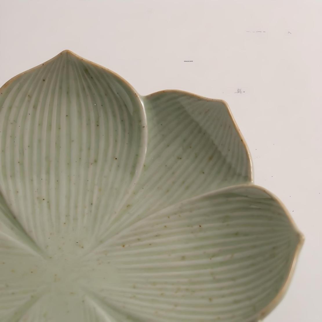 Green, ceramic lotus flower ceramic plate