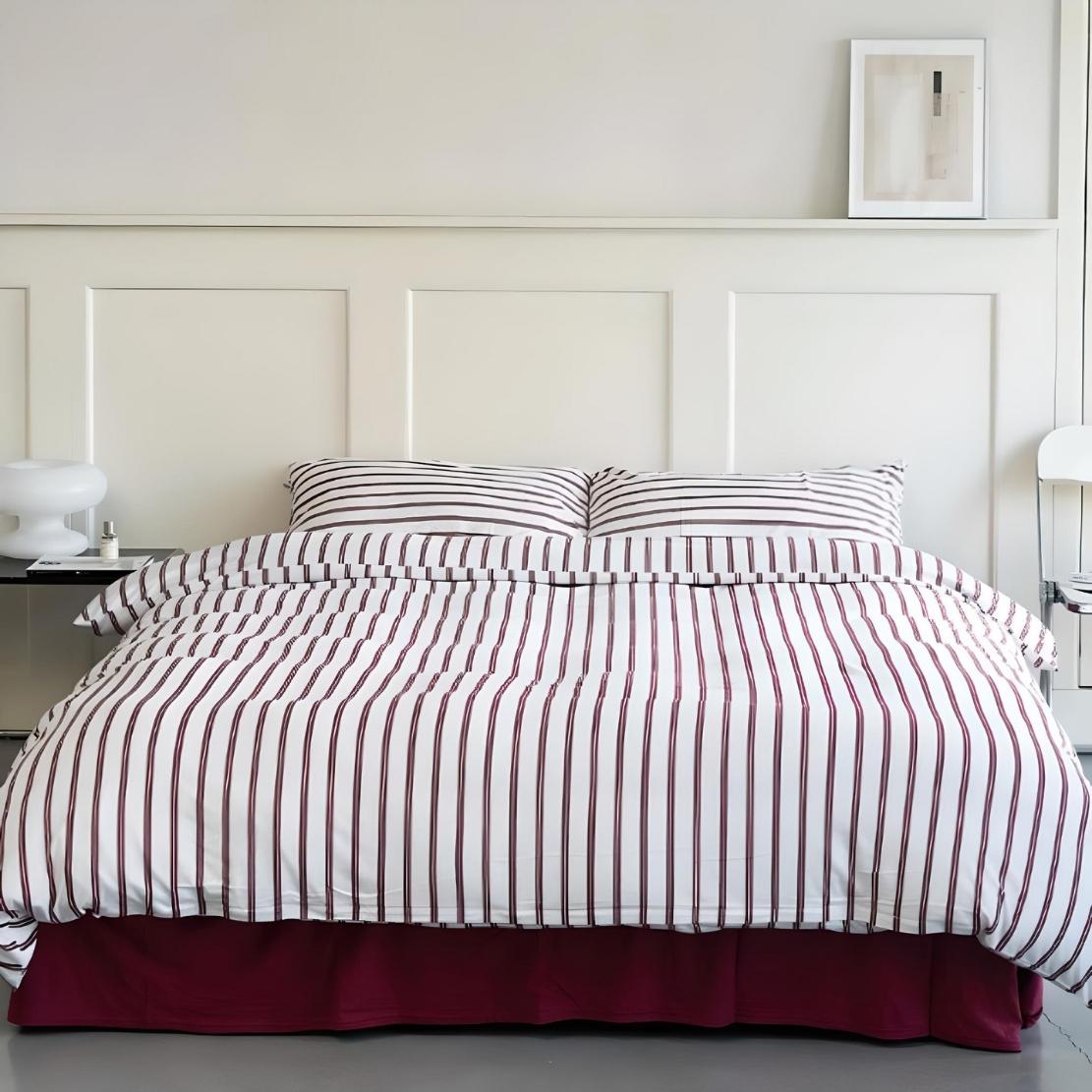 Red & white minimalist stripe bedding set