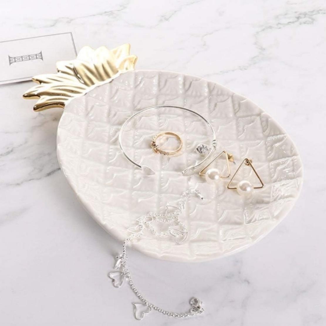 White & gold ceramic pineapple jewellery tray